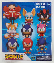 Load image into Gallery viewer, Sonic The Hedgehog - 3D Foam Bag Clip
